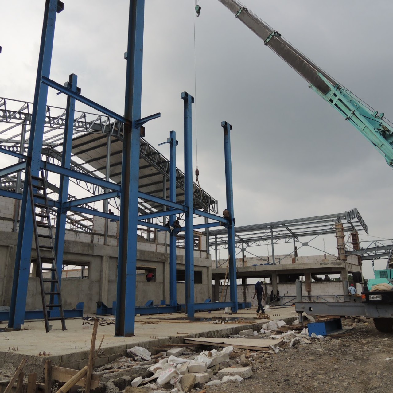 CSL team erecting steel construction on site